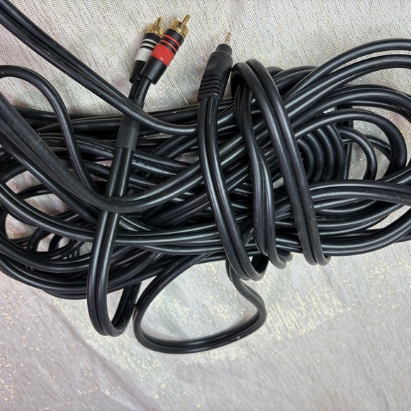 Black Audio Cable with Red and White Connectors - Picture 3 of 3